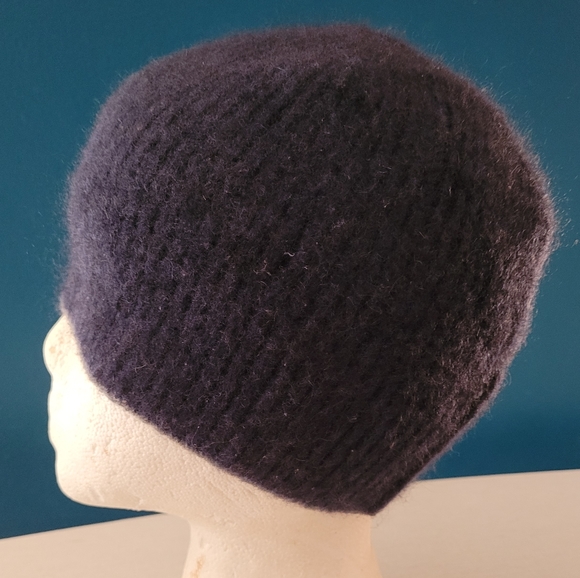 Saks Fifth Avenue 100% Cashmere Blue Beanie Soft Hat - Picture 1 of 10
